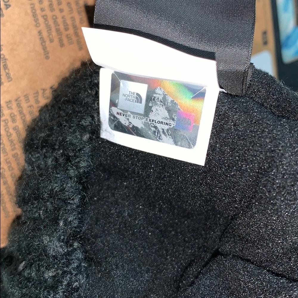 The North Face Womens Cable Minna Mitts TNF Black - Picture 7 of 7